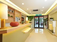 Hotel Color Hotels near Dahan Bridge
