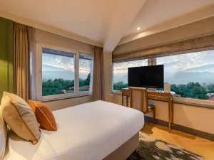 Sarovar Portico Srinagar