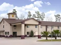 Super 8 by Wyndham Cleveland TX Hotels in Cleveland