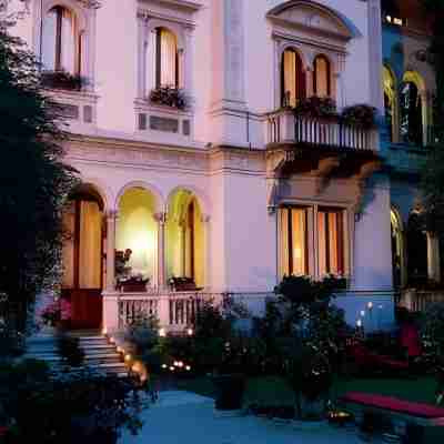 Villa Abbazia Relais & Chateaux Hotel Exterior