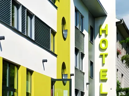 B&B HOTEL Stuttgart-City Отели рядом с достопримечательностью «оз. Макс-Айт»