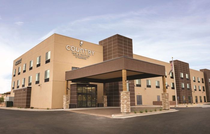 Fairfield by Marriott Inn & Suites Page