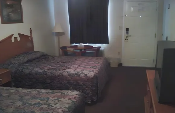 迪爾菲爾德旅館