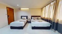 Safari Hotel
