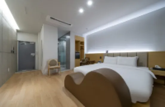 Annette Motel