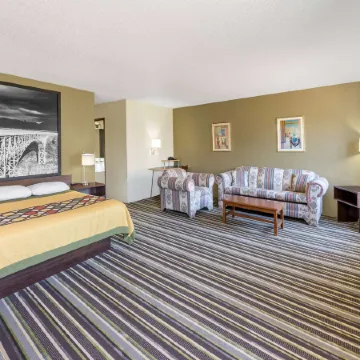 Super 8 by Wyndham Roswell