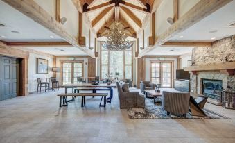 Mountain Thunder Lodge