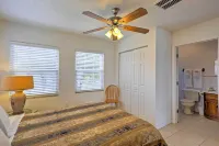 Lovely 'Sea Dreams Villa' w/ Private Beach & Deck! Hotels near Simones YFE Art Gallery