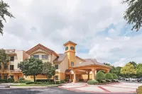 La Quinta Inn & Suites by Wyndham Dallas - Addison Galleria