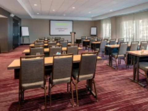 コートヤード・スケネクタディ・アット・モホーク・ハーバー スケネクタディのホテル