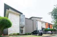 Three J Residence - Pensions