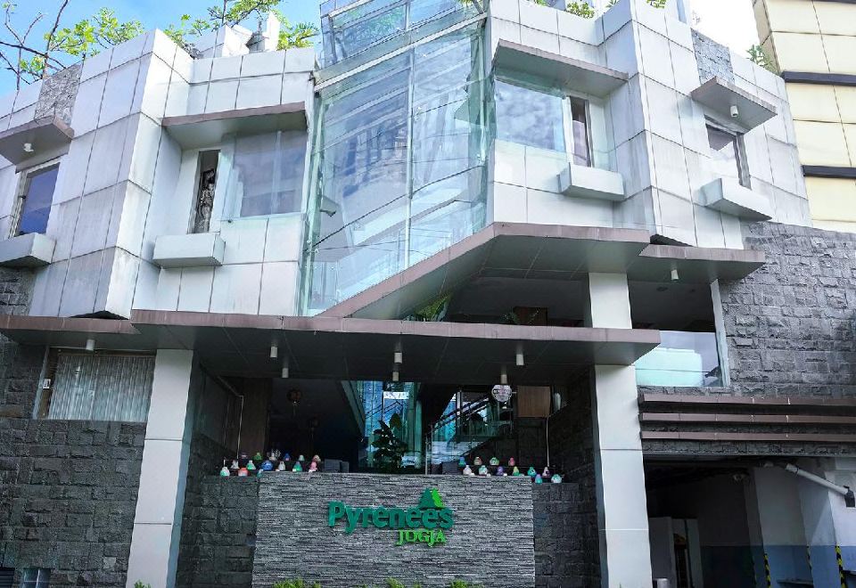 호텔 프런트 데스크 및 로비