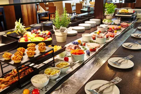 Steigenberger Hotel Köln Отели в г. Кельн