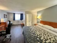 Econo Lodge Motel Village Hotels near Foothills Athletic Park