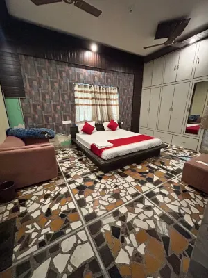 Hotel Evara Hotels in Soyepur