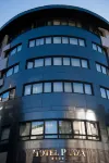 Grand Plaza Hotel & Wellness Hotels near Mobili, de Miquel Barcelo