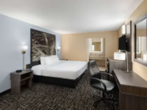 Super 8 by Wyndham Paducah I-24 Exit 4 Hotels in Paducah