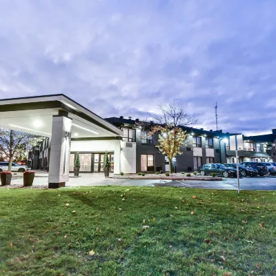 Comfort Inn Montreal Aeroport Hotels near Arena Samson