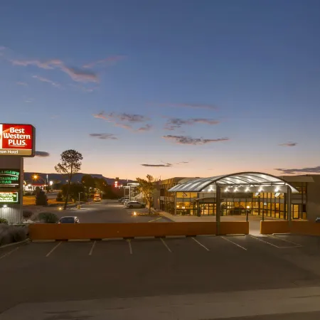 Best Western Plus Raton Hotel