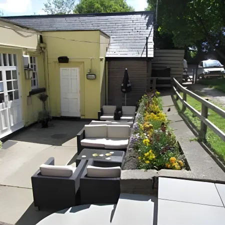 The Greyhound Wigginton