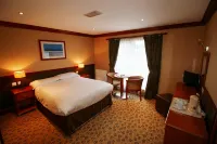 Waterhouse Inn Hotels near Luss Parish Church