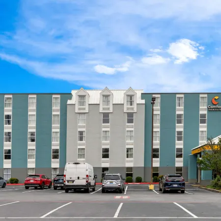 Comfort Inn & Suites