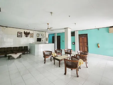 Hotel Rafflesia Tanjung Enim Отели в г. Tanjung Enim