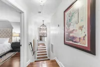 2 Mansions! | Free Pool Heat | Garden & BBQ | Sleeps 22-8 BR