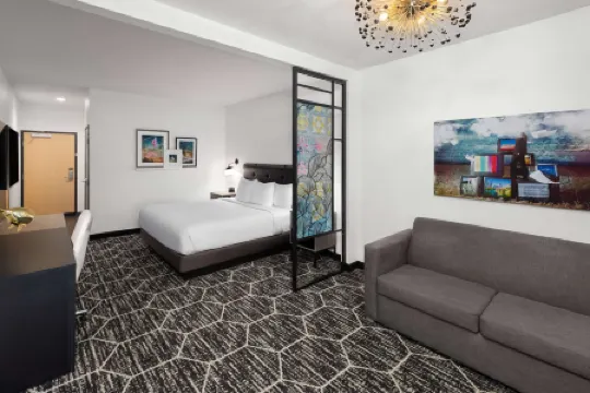 La Quinta Inn & Suites by Wyndham Austin Parmer/Tech Ridge