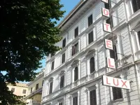 Raeli Hotel Lux Hoteles cerca de Grandes Almacenes La Rinascente