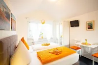 Hotel Emmerich Hotels near Turmgasthaus Burg Thurant Restaurant