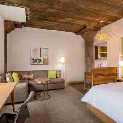 Element Moline Rooms