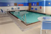 Four Points by Sheraton Cambridge Kitchener, Ontario - Swimmingpools