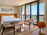 The Dalmar, Fort Lauderdale, a Tribute Portfolio Hotel Hotels near E Las Olas Blvd