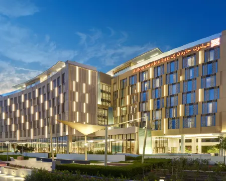 ヒルトン ガーデン イン マスカット アル クワイア マスカトのホテル
