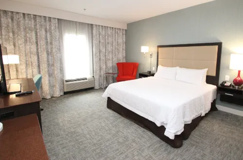 Hampton Inn Suffolk فنادق في Suffolk