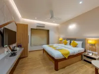 Hotel Woodland - Airport Shuttle