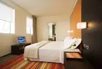 UNA HOTELS T Hotel Cagliari Hôtels à : Monserrato