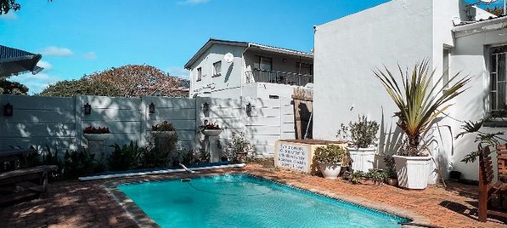 Aquarius Bed and Breakfast Hotels in Western District