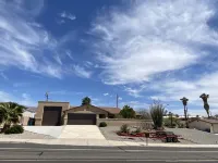 Heated Pool! WiFi Large Enclosed Yard Jetted Tub Smart TV BBQ Garage Parking