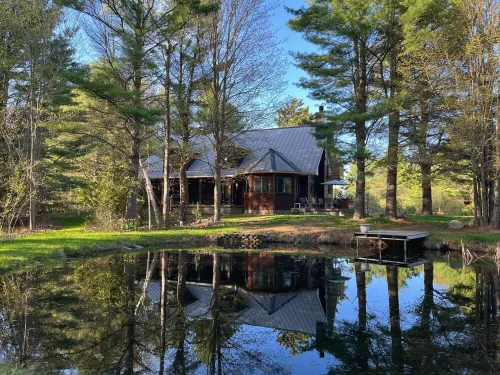 Quiet Apartment in Beautiful Setting