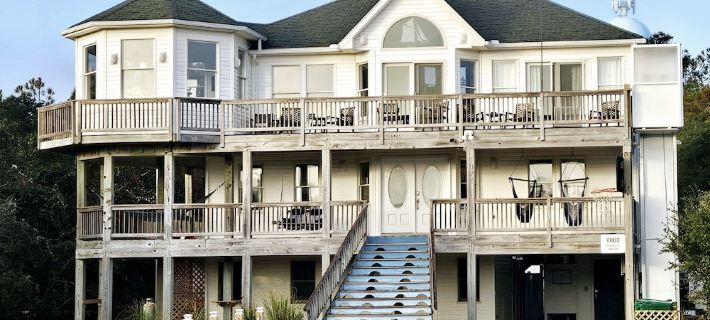 7 Bed 5 Bath Newly Renovated Beach Getaway only 500 feet to the Beach Hotels in Corolla