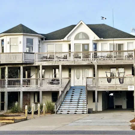 7 Bed 5 Bath Newly Renovated Beach Getaway only 500 feet to the Beach