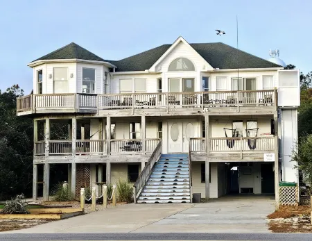 7 Bed 5 Bath Newly Renovated Beach Getaway only 500 feet to the Beach