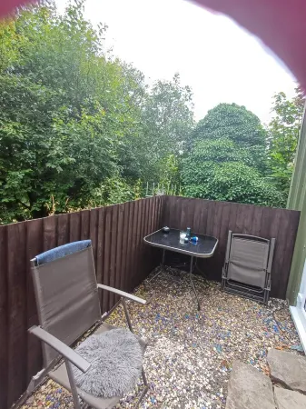 Secluded Little hideaway in the  beautiful mountains of Llanwonno. Отели в г. Понтипридд