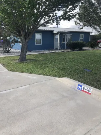 Anglers Landing LLC, Lots of beds, Boat Parking, Big/Private back Yard, Hot Tub