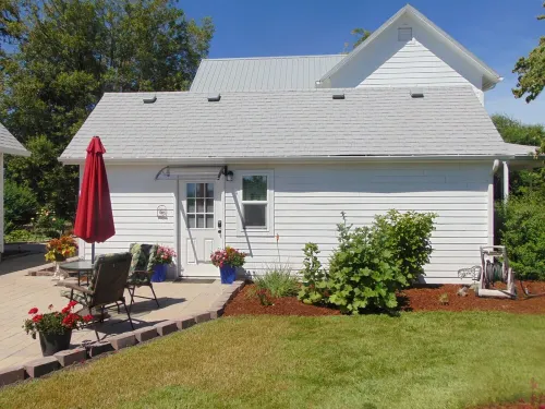 Cozy Little Cabin on the Farm