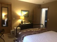 Whole House in Schroon Lake: Walk to Lake and Town!