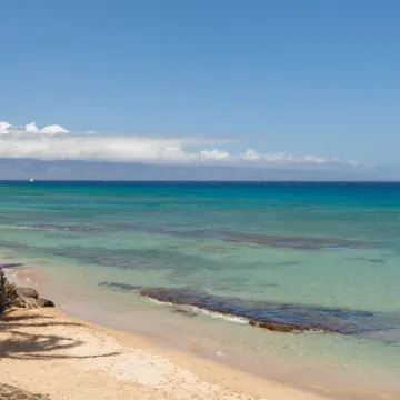 Luxury OCEAN FRONT Truly 5 Star with A/C, 20' From The Water At Pikake. No fees