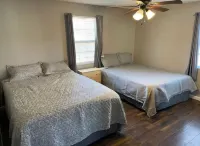 Close to trails and Norris Lake